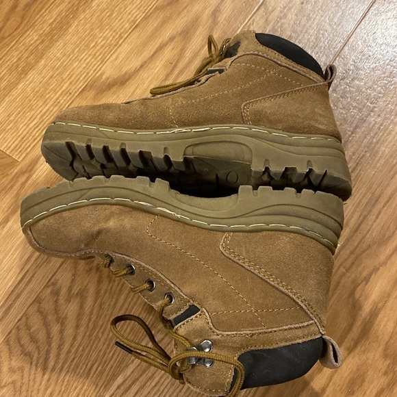 B.U.M. Equipment Women's Classic Beige Ankle Winter Boots (Size  5) Vintage 90's - Picture 9 of 12